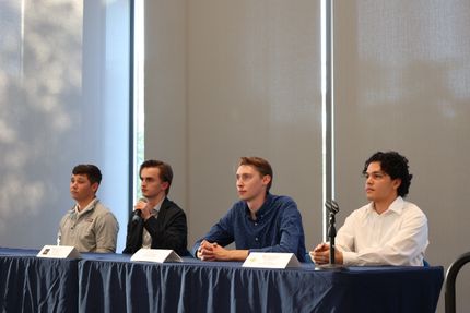 Business Students Hold Student Org Panel in Reynolds Hall 